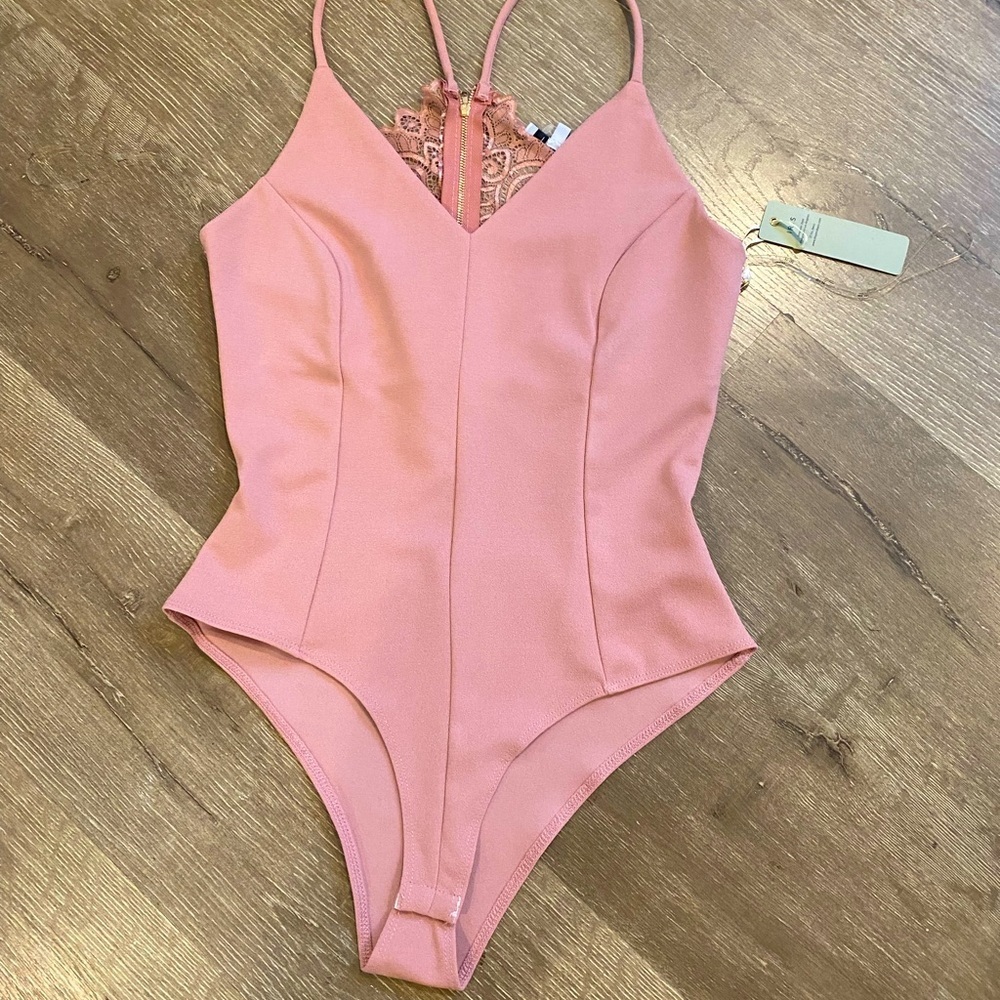 Womens Lacey dusty pink sleeveless Bodysuit intimates size M